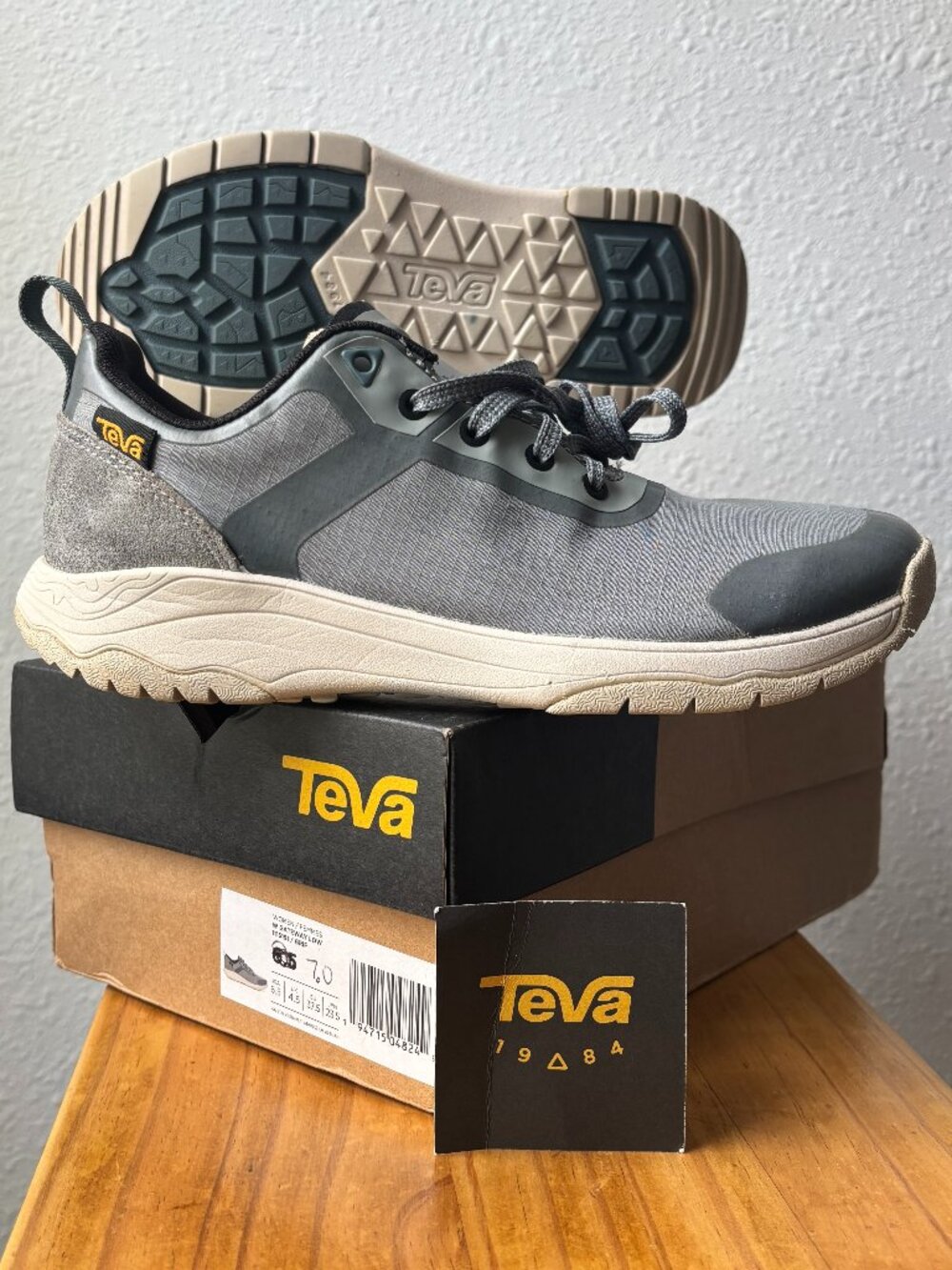 Teva Gateway Low Grey Suede Outdoor Hiking Shoes Womens Size 7 S/N 1115191